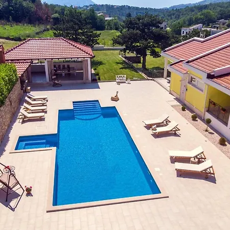 Delmati Βίλα Tugare