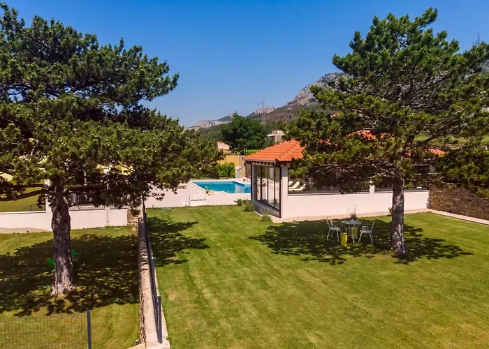 Villa Delmati Tugare