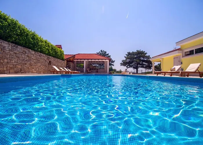 Villa Delmati *