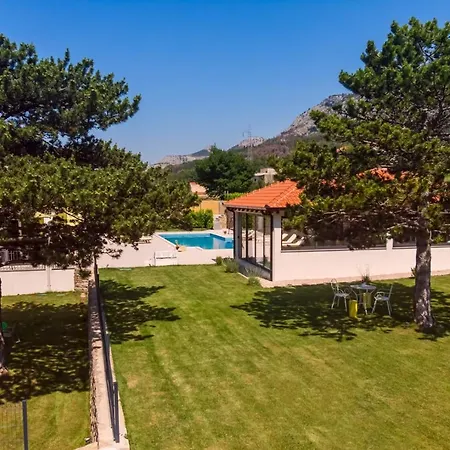 Villa Delmati Tugare