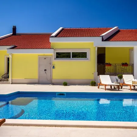 Delmati Villa